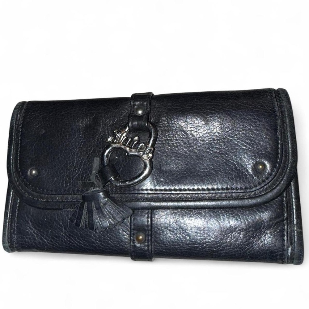 Vintage Juicy Couture Black Leather Wallet with a Heart lock